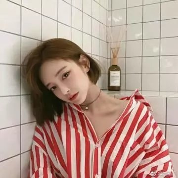 这个男人有点色